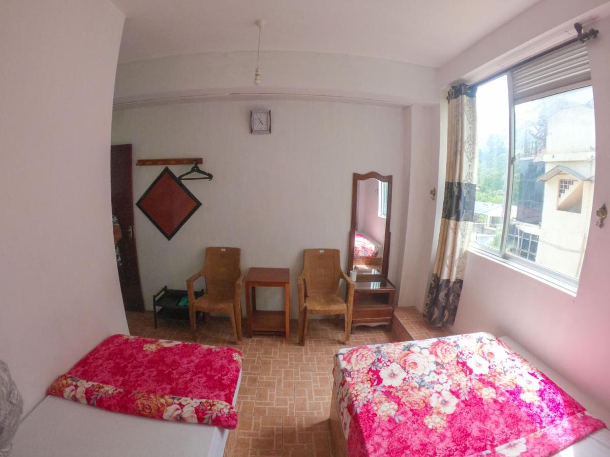 Siumi Rest Hotel Nallathanniya Eksteriør billede