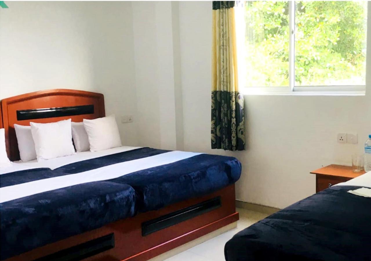 Siumi Rest Hotel Nallathanniya Eksteriør billede